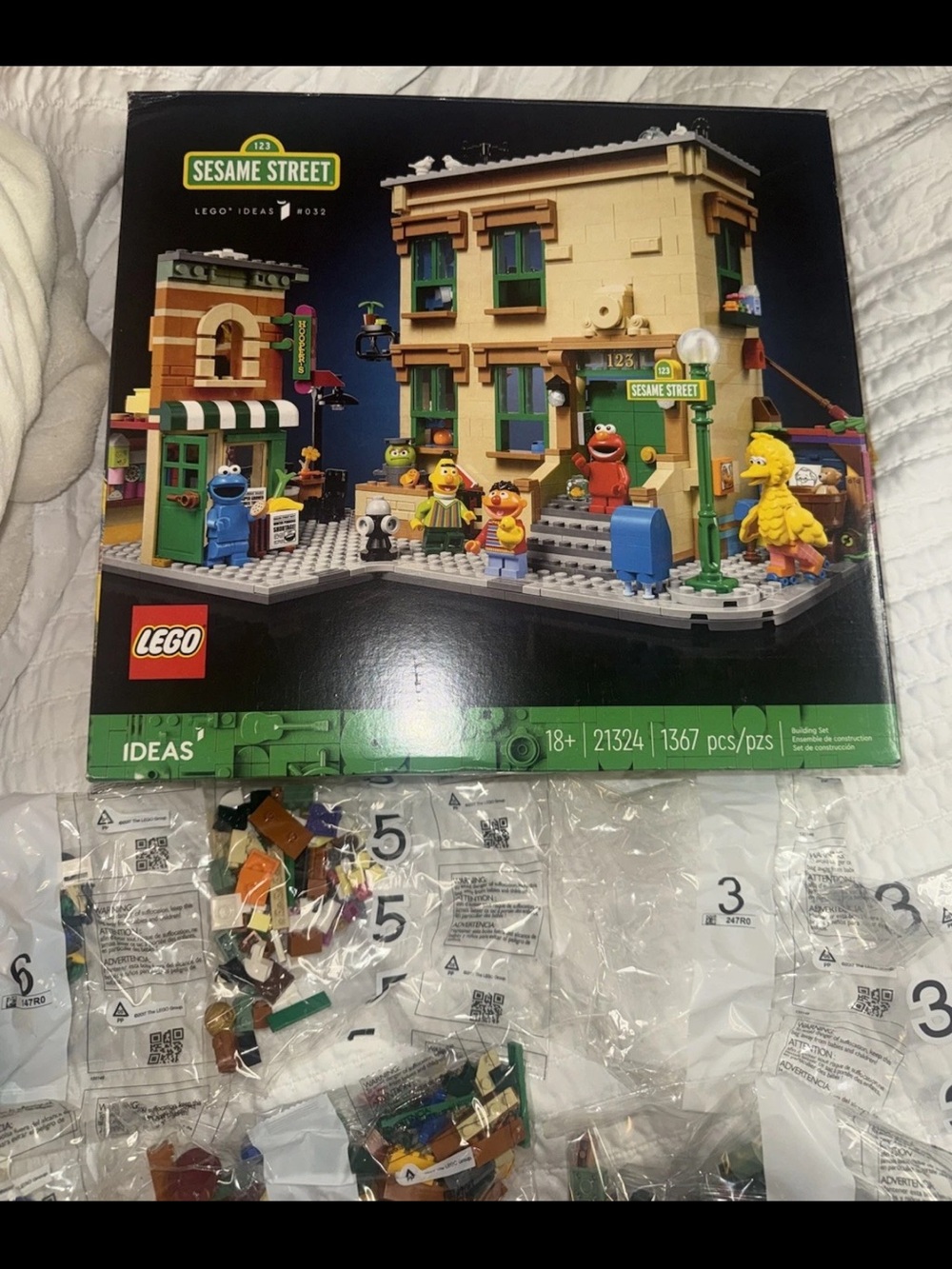 LEGO Ideas: 123 Sesame Street (21324) W/ BOX & Manual (See details) RARE RETIRED - Picture 13 of 16